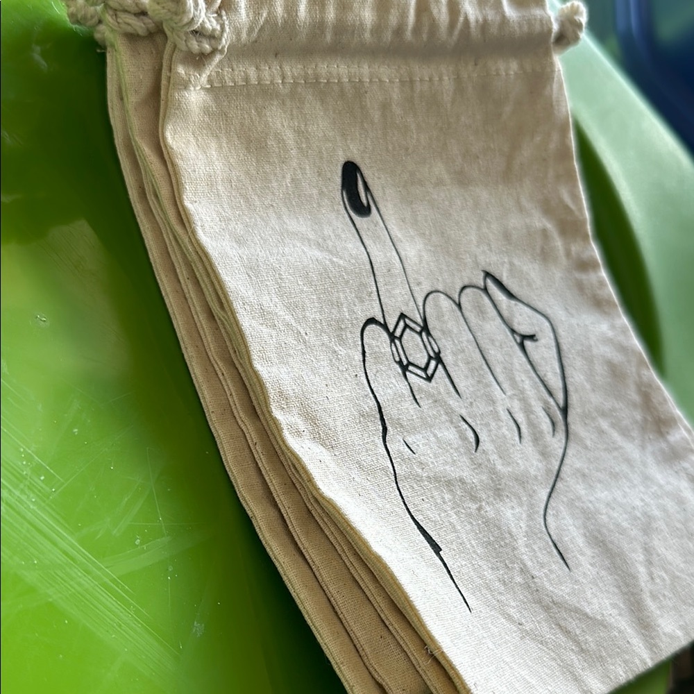Canvas Drawstring Bags with Engagement Ring Design - Picture 4 of 4